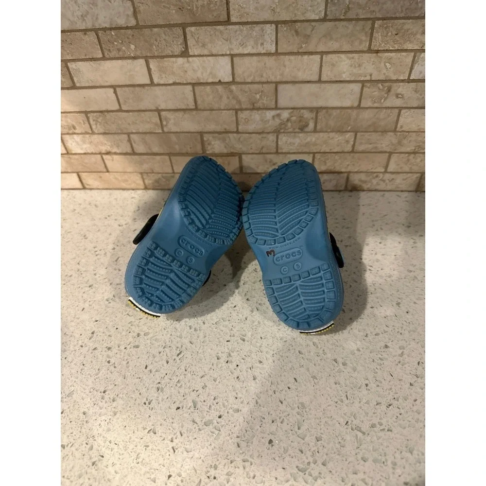 Kid‎ Minion crocs